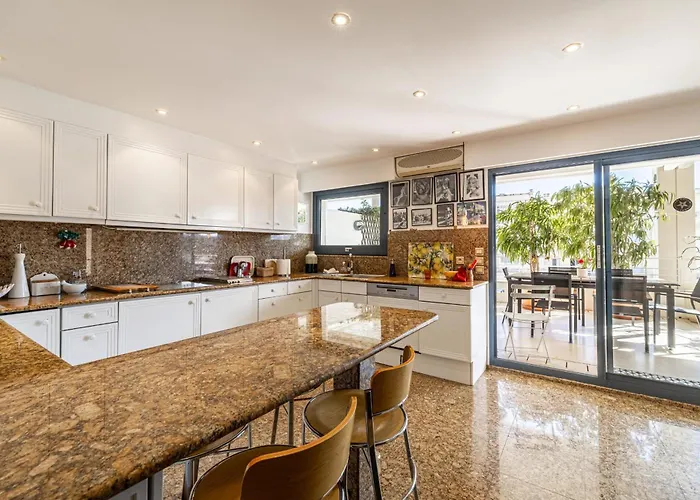 Ref 823 - Center - Duplex For Rent